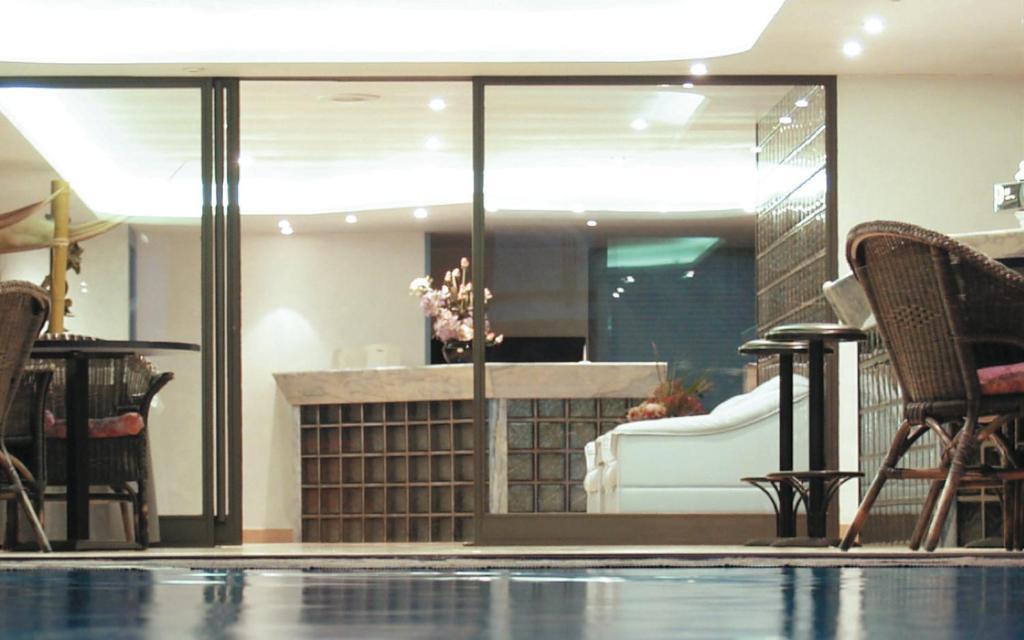 Hotel Liverpool チェルヴィア エクステリア 写真